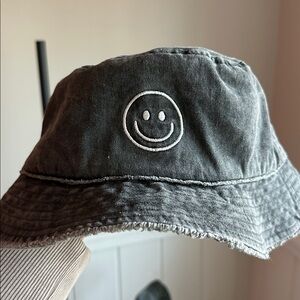 David + Young Smiley Bucket Hat